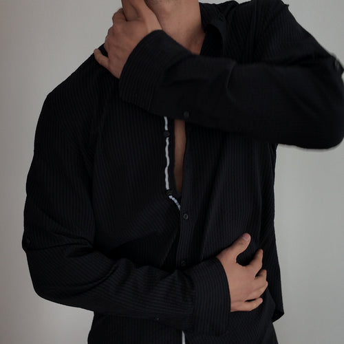 Camisa Negra Mao