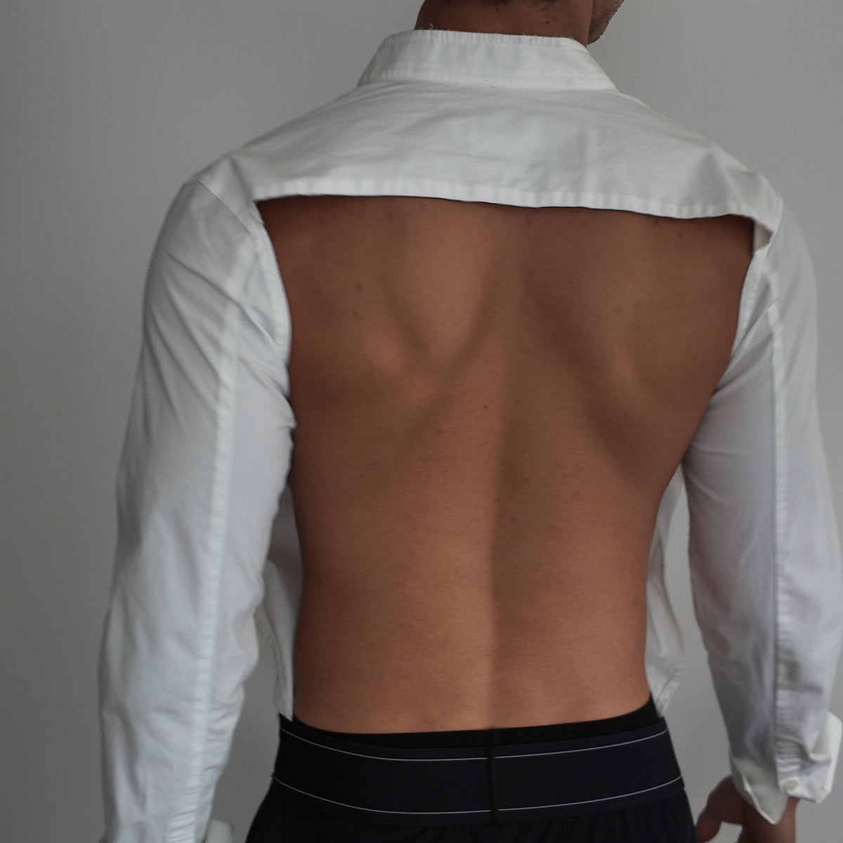 Camisa Open Back